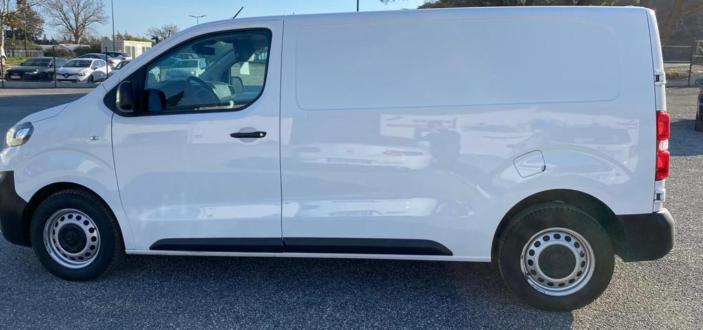 Citroën Jumpy 2.0 BlueHDi Furgoneta mediana 122 CV Blanco conductor - Imagen 3