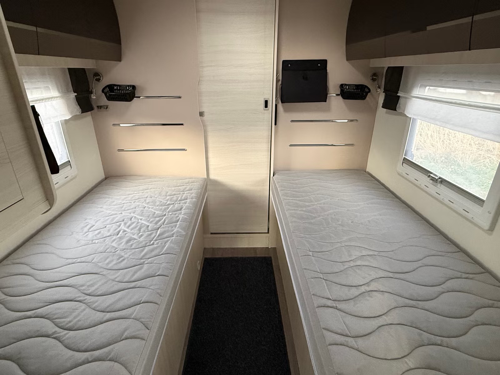 Challenger Mageo 357 2019 – 15.500 km – 150 CV – Automática – Autocaravana familiar - Imagen 5